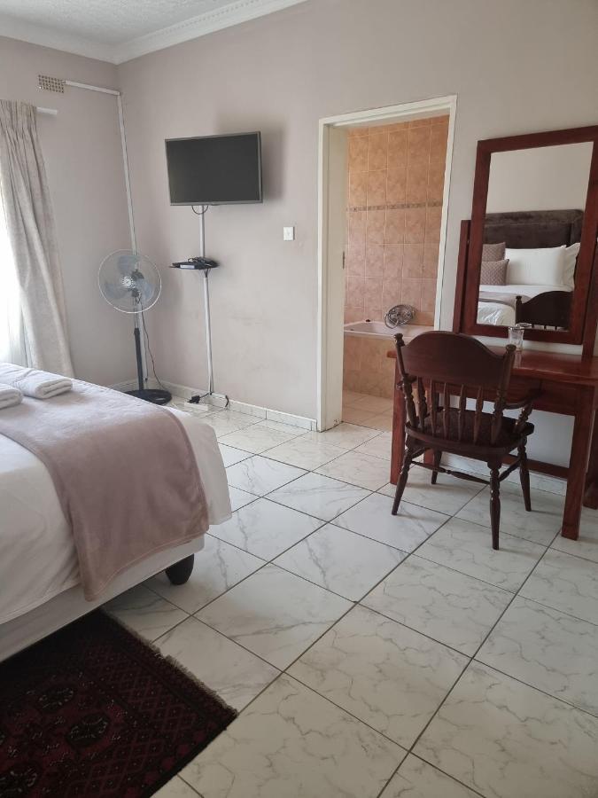 Palm Villa Harare Exteriér fotografie