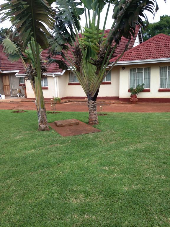 Palm Villa Harare Exteriér fotografie